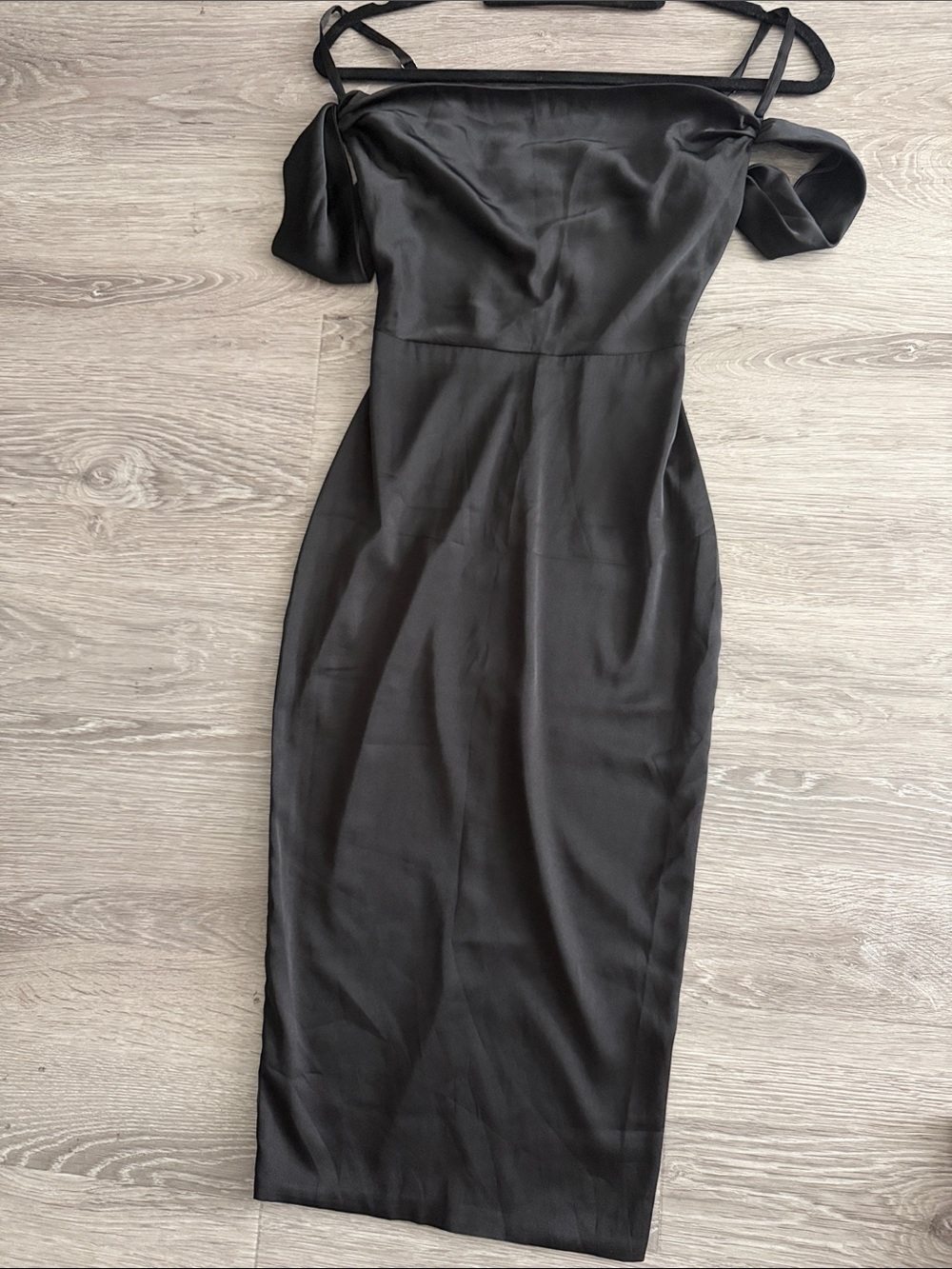 Oh Polly Black One-Shoulder Midi Dress